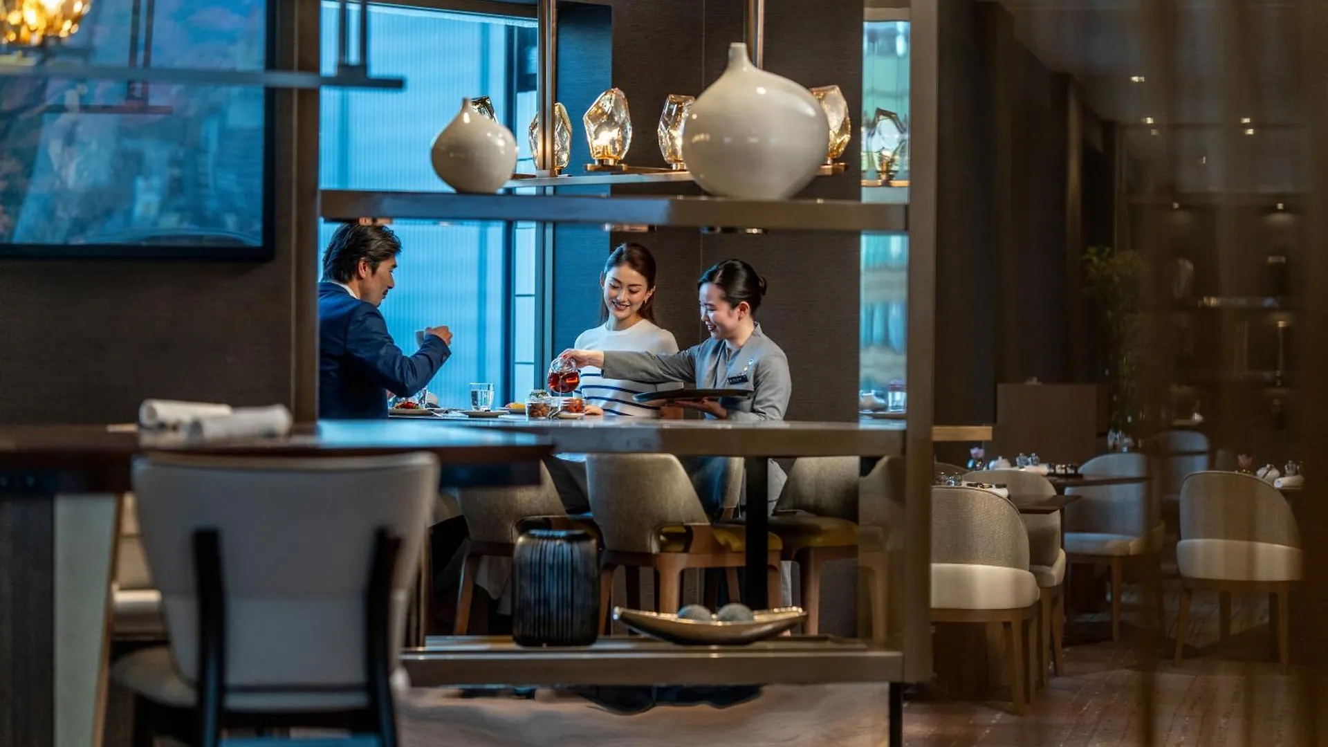 Ana Intercontinental Tokyo By Ihg contacts